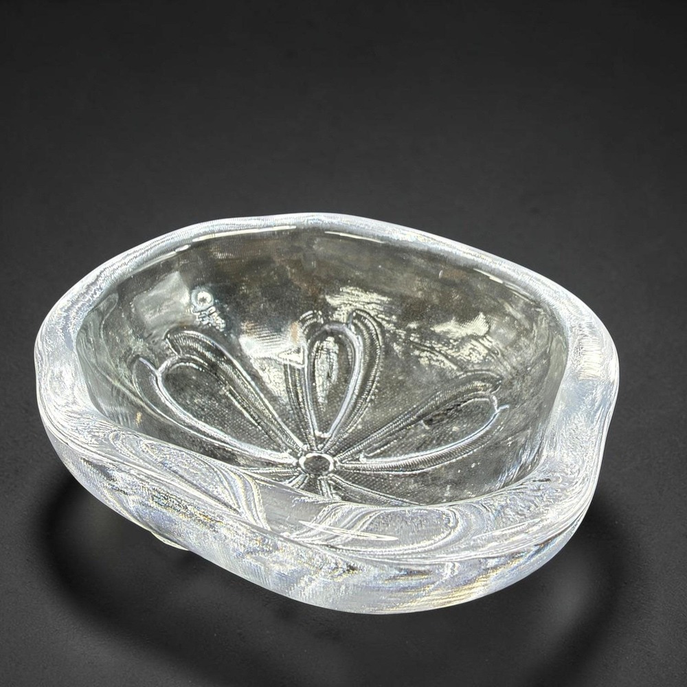 Simon Pearce Glass Sand Dollar Bowl Clear Hand Blown 5 Inch Coastal Decor Dish